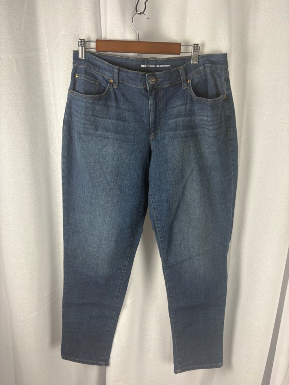 INC Denim blue jeans mid rise straight leg dark wash Size 14 Excellent Condition